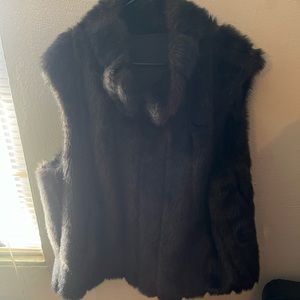 Plus size faux fur vest